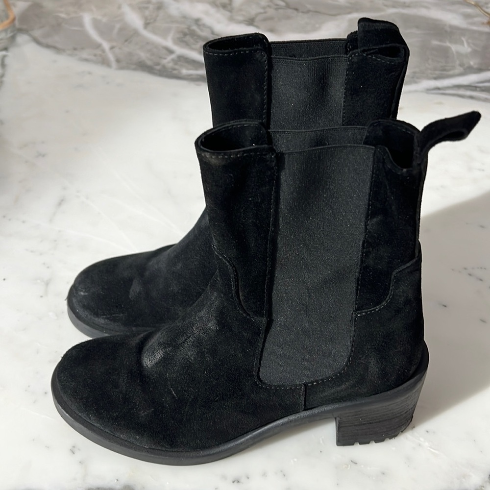 Italian suede leather distressed boots
Emanuele Crasto.  Excellent condition